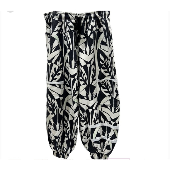 FP Movement - This Feeling Printed Joggers size XS. - Picture 11 of 11